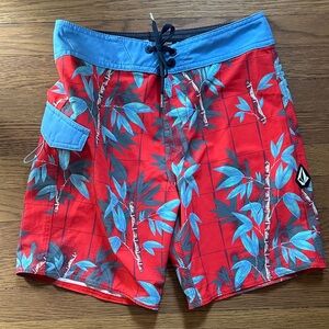 Boys Volcom Swim Trunks Mod Tech size 26